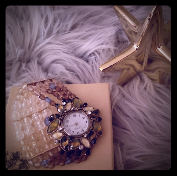 Quartz beaded ladies stretch wrist watch - Picture 2 of 6